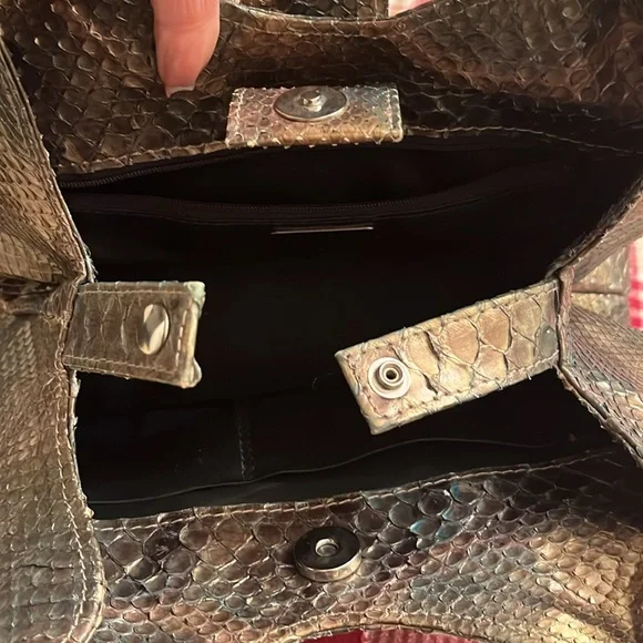 Pre loved snakeskin small hand bag - Picture 3 of 5